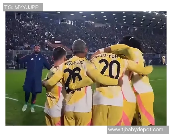 足总杯激战：那不勒斯与拜仁鏖战至平局点球大战成焦点瞬间